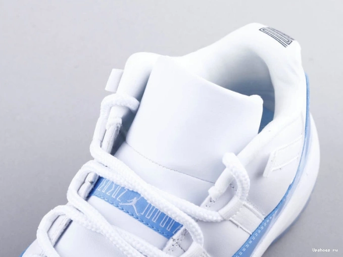 Retro  11 Low Jordan University 528896-106 Blue 0226